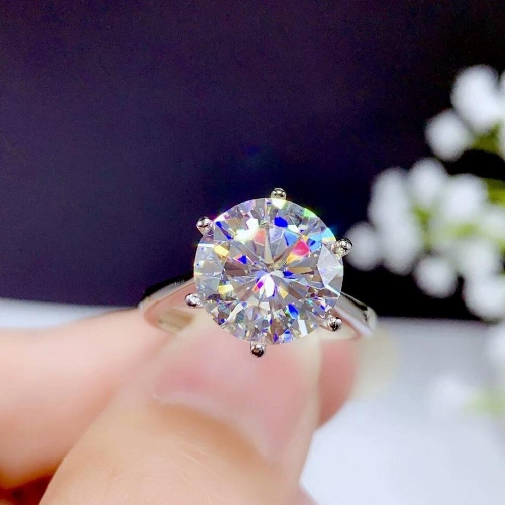 Certified 4ct. t.w. Moissanite Diamond Solitaire 10K White Gold Wedding Ring NEW - Picture 9 of 12
